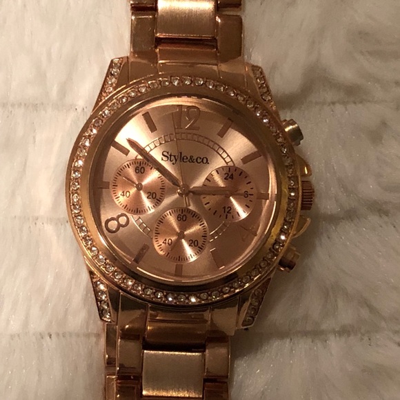 Rose gold watch - Picture 1 of 7